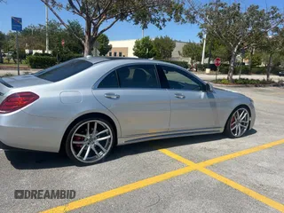 2017 Mercedes-Benz S 550 with VIN WDDUG8FB4HA317568, listed as a Copart auction lot 54989555 with 43,309 mi miles and Salvage Title. Bid and sale history available at carsss.com. Image 4.