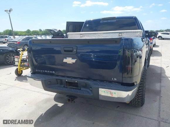 2008 Chevrolet Silverado 1500 LT w/1LT with VIN 2GCEK13C181173196, listed as a IAAI auction lot 41954657 with 212,388 mi miles. Bid and sale history available at carsss.com. Image 16.