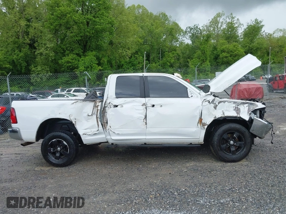 2017 Ram 1500 SLT z VIN 1C6RR7GG9HS736595, wystawiony jako IAAI lot #42230792 z przebiegiem 132 627 mil mil oraz . Historia ofert i sprzedaży dostępna na DreamBid. Obrazek 13.