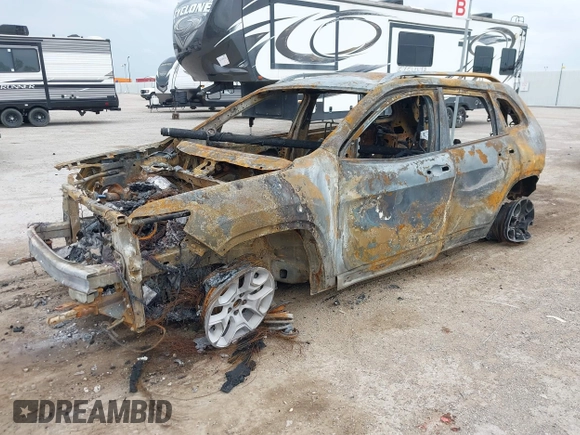 2022 Jeep Cherokee Trailhawk with VIN 1C4PJMBX4ND517170, listed as a IAAI auction lot 42136339 with Not provided miles and . Bid and sale history available at DreamBid. Image 2.
