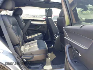 2025 Mazda CX-90 Premium Plus Package z VIN JM3KKEHD1S1228777, wystawiony jako IAAI lot #42218405 z przebiegiem 1 582 mil mil oraz . Historia ofert i sprzedaży dostępna na DreamBid. Obrazek 8.