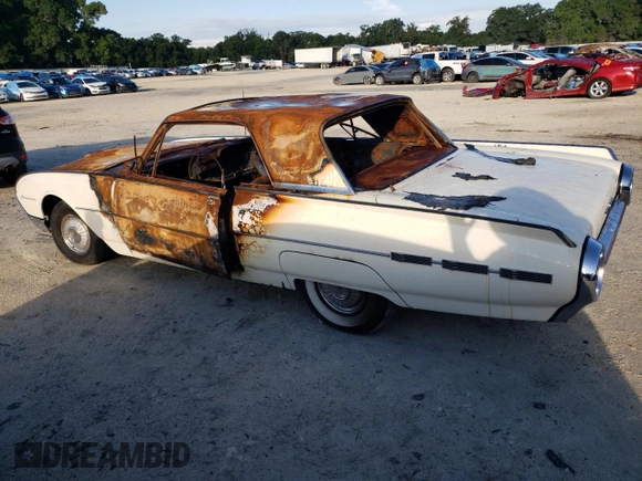 1962 Ford Thunderbird with VIN 2Y83Z121065, listed as a Copart auction lot 61608644 with Not Provided miles and Non Repairable. Bid and sale history available at DreamBid. Image 2.