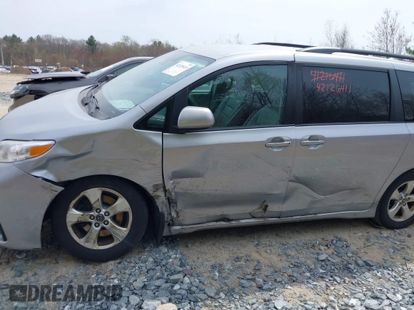 2018 Toyota Sienna LE Auto Access Seat with VIN 5TDKZ3DCXJS937540, listed as a IAAI auction lot 42126411 with 140,294 mi miles and . Bid and sale history available at DreamBid. Image 6.