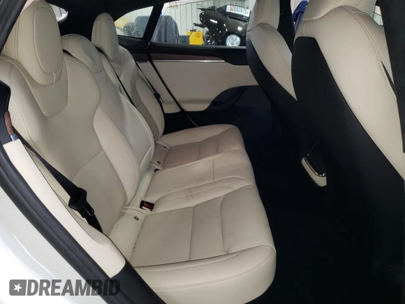 2021 Tesla Model S Long Range z VIN 5YJSA1E5XMF439827, wystawiony jako Copart lot #56117755 z przebiegiem Nie podano mil oraz Szkoda całkowita • Salvage title. Historia ofert i sprzedaży dostępna na DreamBid. Obrazek 10.