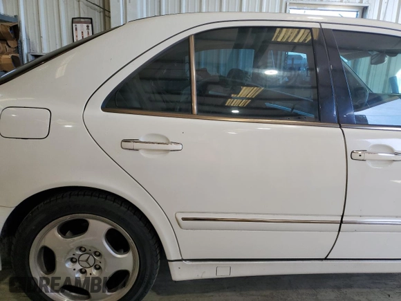 2002 Mercedes-Benz E-Class with VIN WDBJF70J82B449047, listed as a Copart auction lot 82839314 with 170,710 mi miles and Salvage Title. Bid and sale history available at carsss.com. Image 10.