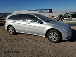 2008 Mercedes-Benz R 3.5L with VIN 4JGCB65E28A073693, listed as a Copart auction lot 76323084 with 188,277 mi miles and Salvage Title. Bid and sale history available at carsss.com. Image 4.