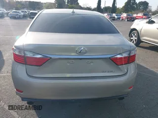 2013 Lexus ES 250 with VIN JTHBK1GG5D2010074, listed as a IAAI auction lot 41602073 with 130,097 mi miles and . Bid and sale history available at DreamBid. Image 16.
