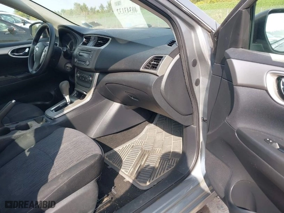 2014 Nissan Sentra SR with VIN 3N1AB7AP3EY259245, listed as a IAAI auction lot 40343132 with 157,884 mi miles. Bid and sale history available at carsss.com. Image 5.