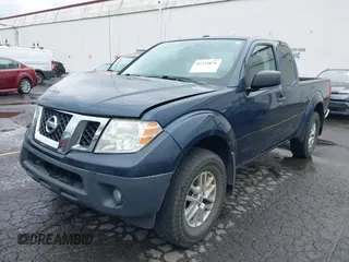 2016 Nissan Frontier SV z VIN 1N6AD0CW8GN762429, wystawiony jako IAAI lot #42233876 z przebiegiem 105 609 mil mil oraz . Historia ofert i sprzedaży dostępna na DreamBid. Obrazek 17.