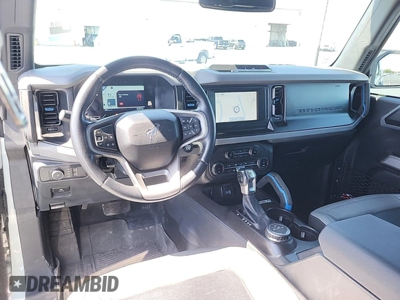 2022 Ford Bronco with VIN 1FMEE5BP4NLB55389, listed as a IAAI auction lot 42444914 with 85,357 mi miles and . Bid and sale history available at DreamBid. Image 1.