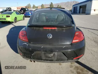 2013 Volkswagen Beetle 2.5L w/Sun с VIN 3VWJP7AT1DM680038, выставлен на аукционе Copart как лот 87159584 с пробегом 131 261 миль миль и Списание • Salvage title. История ставок и продаж доступна на DreamBid. Изображение 6.