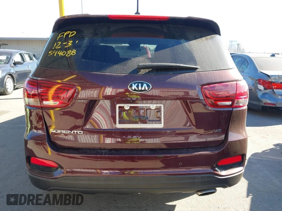 2019 Kia Sorento LX V6 with VIN 5XYPG4A53KG594088, listed as a IAAI auction lot 41249727 with 32,631 mi miles. Bid and sale history available at carsss.com. Image 16.