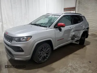 2023 Jeep Compass (RED) Edition z VIN 3C4NJDCN7PT543554, wystawiony jako Copart lot #57160875 z przebiegiem 60 358 mil mil oraz Czysty tytuł • Clean title. Historia ofert i sprzedaży dostępna na DreamBid. Obrazek 1.