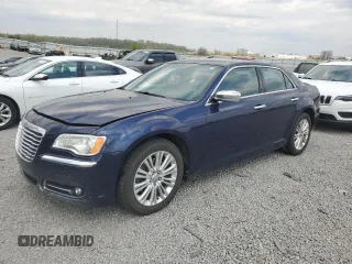 2014 Chrysler 300 C z VIN 2C3CCAKG9EH273210, wystawiony jako Copart lot #52551505 z przebiegiem 131 619 mil mil oraz Szkoda całkowita • Salvage title. Historia ofert i sprzedaży dostępna na DreamBid. Obrazek 1.