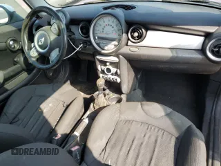 2007 MINI Hardtop z VIN WMWMF335X7TT55336, wystawiony jako Copart lot #51109595 z przebiegiem 132 358 mil mil oraz Czysty tytuł • Clean title. Historia ofert i sprzedaży dostępna na DreamBid. Obrazek 8.
