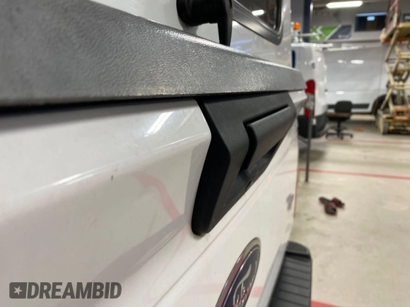 2017 Ford F-150 XL with VIN 1FTEW1EF1HKD55475, listed as a IAAI auction lot 42843480 with 228,497 mi miles and . Bid and sale history available at DreamBid. Image 6.
