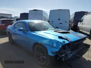 2019 Dodge Challenger R/T Scat Pack Widebody z VIN 2C3CDZFJ8KH521928, wystawiony jako Copart lot #44774595 z przebiegiem 61 755 mil mil oraz Szkoda całkowita • Salvage title. Historia ofert i sprzedaży dostępna na DreamBid. Obrazek 4.