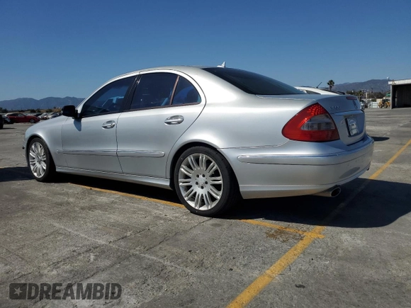 2008 Mercedes-Benz E 350 Luxury z VIN WDBUF56X08B230590, wystawiony jako Copart lot #58949345 z przebiegiem 179 449 mil mil oraz Szkoda całkowita • Salvage title. Historia ofert i sprzedaży dostępna na DreamBid. Obrazek 2.