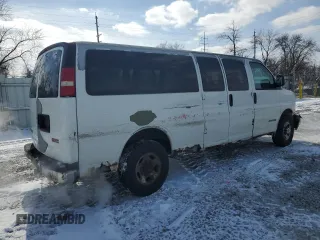 2004 GMC Savana with VIN 1GJHG39U641221276, listed as a Copart auction lot 45674535 with 278,653 mi miles and Salvage Title. Bid and sale history available at carsss.com. Image 3.