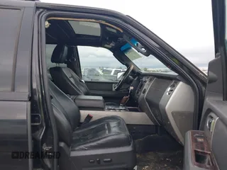 2010 Ford Expedition Limited z VIN 1FMJU1K51AEB70438, wystawiony jako IAAI lot #41448274 z przebiegiem 279 458 mil mil oraz . Historia ofert i sprzedaży dostępna na DreamBid. Obrazek 5.