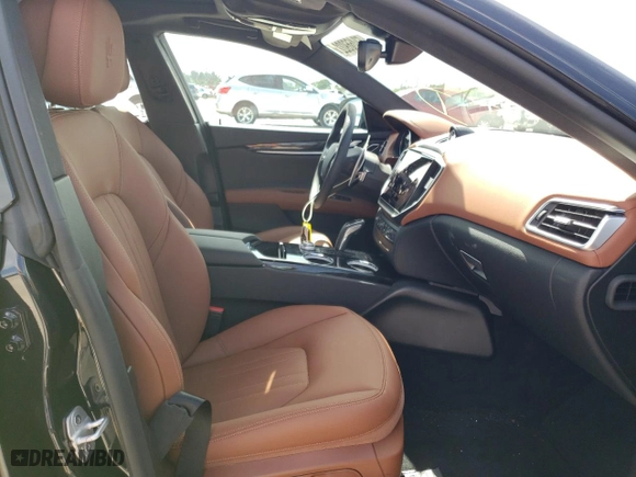2022 Maserati Ghibli Modena with VIN ZAM57YSM3NX398041, listed as a Copart auction lot 53466922 with 959 mi miles. Bid and sale history available at carsss.com. Image 5.