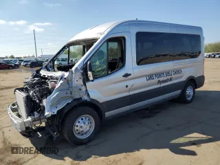 2024 Ford Transit Passenger XL z VIN 1FBAX9C83RKB30446, wystawiony jako Copart lot #54186805 z przebiegiem Nie podano mil oraz Nie do naprawy. Historia ofert i sprzedaży dostępna na DreamBid. Obrazek 1.