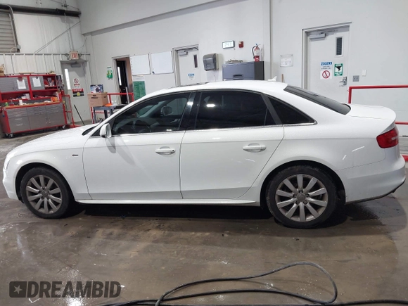 2015 Audi A4 Premium z VIN WAUBFAFL1FN028283, wystawiony jako IAAI lot #41439349 z przebiegiem 121 780 mil mil oraz . Historia ofert i sprzedaży dostępna na DreamBid. Obrazek 14.