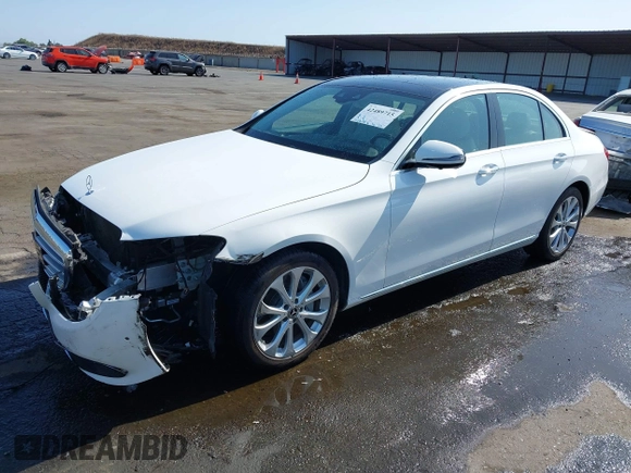 2017 Mercedes-Benz E 300 Luxury z VIN WDDZF4JB3HA236618, wystawiony jako IAAI lot #42489715 z przebiegiem 74 946 mil mil oraz . Historia ofert i sprzedaży dostępna na DreamBid. Obrazek 17.