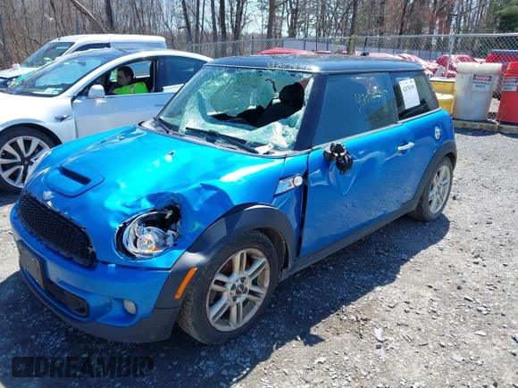 2011 MINI Hardtop S with VIN WMWSV3C57BTY24448, listed as a IAAI auction lot 42078399 with 166,033 mi miles and . Bid and sale history available at DreamBid. Image 16.