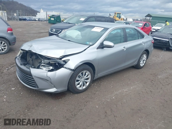 2015 Toyota Camry XLE with VIN 4T4BF1FK4FR498406, listed as a IAAI auction lot 41945968 with 178,070 mi miles. Bid and sale history available at carsss.com. Image 17.