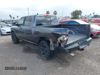 2016 Ram 1500 Big Horn z VIN 1C6RR7LT9GS409860, wystawiony jako IAAI lot #41948473 z przebiegiem 102 465 mil mil oraz . Historia ofert i sprzedaży dostępna na DreamBid. Obrazek 3.
