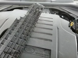 2025 Land Rover Range Rover Sport SE with VIN SAL1P9EU8SA436858, listed as a Copart auction lot 64997395 with 4,948 mi miles and Salvage title. Bid and sale history available at DreamBid. Image 14.