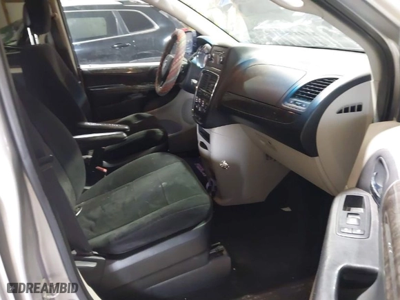 2011 Dodge Grand Caravan Mainstreet with VIN 2D4RN3DG2BR787238, listed as a IAAI auction lot 41587629 with 229,189 mi miles. Bid and sale history available at carsss.com. Image 5.