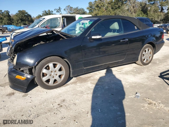 2000 Mercedes-Benz CLK-Class with VIN WDBLK65G7YT050936, listed as a Copart auction lot 41659725 with 225,521 mi miles and Salvage Title. Bid and sale history available at carsss.com. Image 1.