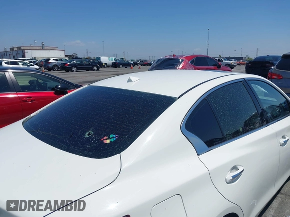 2019 Infiniti Q50 Luxe z VIN JN1EV7AP7KM518276, wystawiony jako IAAI lot #42148033 z przebiegiem 56 720 mil mil oraz . Historia ofert i sprzedaży dostępna na DreamBid. Obrazek 17.