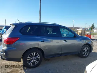 2017 Nissan Pathfinder SL with VIN 5N1DR2MMXHC906193, listed as a IAAI auction lot 41888171 with 113,524 mi miles. Bid and sale history available at carsss.com. Image 13.