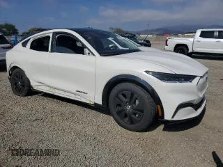 2022 Ford Mustang Mach-E California Route 1 z VIN 3FMTK2SUXNMA30027, wystawiony jako Copart lot #55683375 z przebiegiem 56 217 mil mil oraz Szkoda całkowita • Salvage title. Historia ofert i sprzedaży dostępna na DreamBid. Obrazek 4.