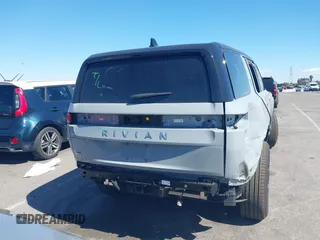 2025 Rivian R1S Adventure z VIN 7PDSGBBA1SN060468, wystawiony jako IAAI lot #41711770 z przebiegiem 2865 mil mil oraz . Historia ofert i sprzedaży dostępna na DreamBid. Obrazek 17.