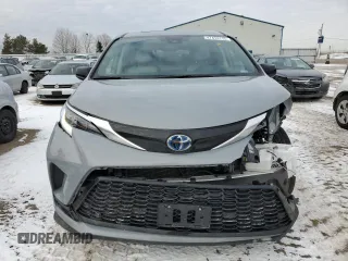 2024 Toyota Sienna LE with VIN 5TDGSKFCXRS127998, listed as a Copart auction lot 47474115 with 29,643 mi miles and Salvage Title. Bid and sale history available at carsss.com. Image 5.