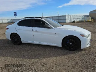 2017 Alfa Romeo Giulia with VIN ZARFAEBN6H7562443, listed as a Copart auction lot 42809925 with 0 mi miles and Clean Title. Bid and sale history available at carsss.com. Image 4.