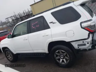 2024 Toyota 4Runner TRD Off Road z VIN JTERU5JR5R6267713, wystawiony jako IAAI lot #41096138 z przebiegiem 2 925 mil mil oraz . Historia ofert i sprzedaży dostępna na DreamBid. Obrazek 14.