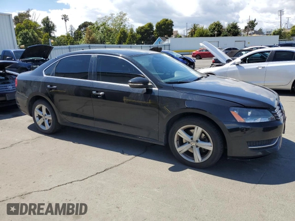 2012 Volkswagen Passat SE z VIN 1VWBP7A35CC095113, wystawiony jako Copart lot #56704005 z przebiegiem 173 932 mil mil oraz Szkoda całkowita • Salvage title. Historia ofert i sprzedaży dostępna na DreamBid. Obrazek 4.
