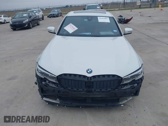 2021 BMW 3 Series 330i z VIN 3MW5R1J08M8B58921, wystawiony jako IAAI lot #41495865 z przebiegiem 82 971 mil mil oraz . Historia ofert i sprzedaży dostępna na DreamBid. Obrazek 12.
