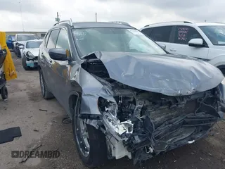 2016 Nissan Rogue SV z VIN KNMAT2MV6GP635951, wystawiony jako IAAI lot #42120009 z przebiegiem Nie podano mil oraz . Historia ofert i sprzedaży dostępna na DreamBid. Obrazek 1.