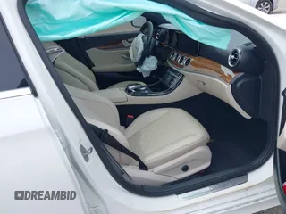 2018 Mercedes-Benz E 300 z VIN WDDZF4JBXJA448650, wystawiony jako IAAI lot #42343961 z przebiegiem 92 810 mil mil oraz . Historia ofert i sprzedaży dostępna na DreamBid. Obrazek 5.