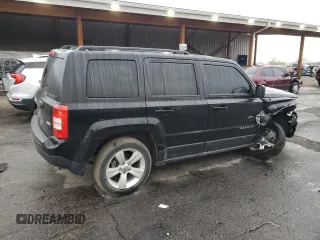 2016 Jeep Patriot Latitude z VIN 1C4NJRFB6GD500473, wystawiony jako Copart lot #54209335 z przebiegiem 157 945 mil mil oraz Szkoda całkowita • Salvage title. Historia ofert i sprzedaży dostępna na DreamBid. Obrazek 3.