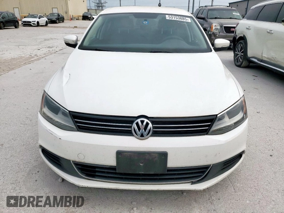 2013 Volkswagen Jetta SE z VIN 3VWDP7AJ9DM423818, wystawiony jako Copart lot #53153885 z przebiegiem 143 350 mil mil oraz Czysty tytuł • Clean title. Historia ofert i sprzedaży dostępna na DreamBid. Obrazek 5.