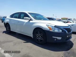 2015 Nissan Altima 2.5 z VIN 1N4AL3AP3FN306331, wystawiony jako IAAI lot #42255743 z przebiegiem 118 644 mil mil oraz . Historia ofert i sprzedaży dostępna na DreamBid. Obrazek 1.