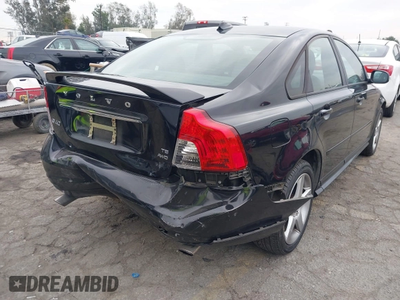 2010 Volvo S40 R-Design with VIN YV1672MH4A2488208, listed as a IAAI auction lot 41462415 with 125,665 mi miles. Bid and sale history available at carsss.com. Image 4.
