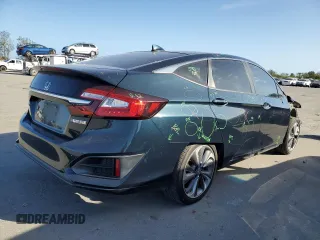 2018 Honda Clarity with VIN JHMZC5F10JC008397, listed as a Copart auction lot 69976962 with 82,525 mi miles. Bid and sale history available at carsss.com. Image 3.